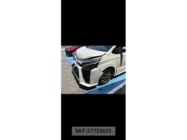 Toyota VOXY 2019-09 8361655-3