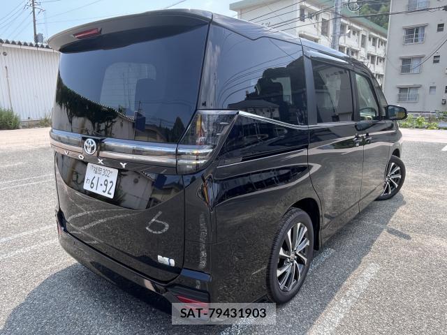 Toyota VOXY 2026-07 8361719-3