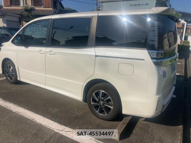 Toyota VOXY 2020-12 8361722-12