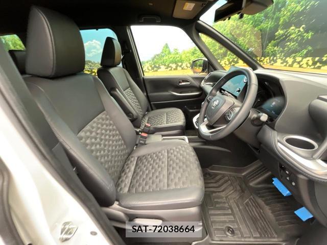 Toyota VOXY 2023-07 8361736-6