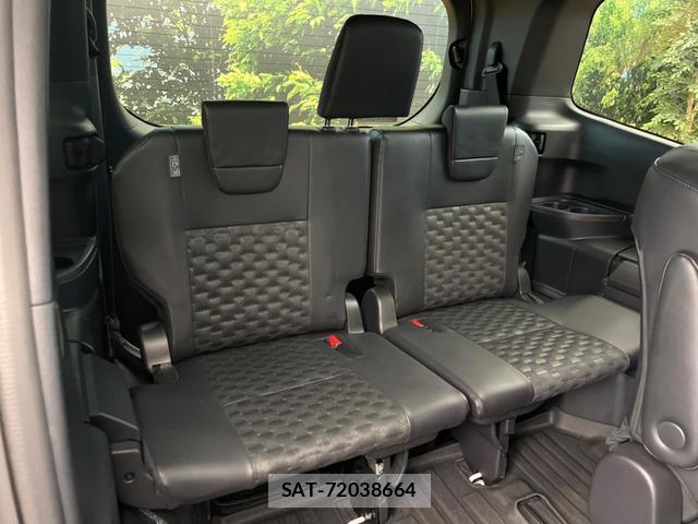 Toyota VOXY 2023-07 8361736-8