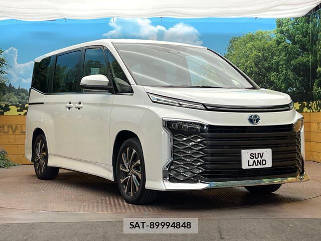 Toyota VOXY 2022-12 8361738-16