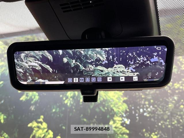 Toyota VOXY 2022-12 8361738-4