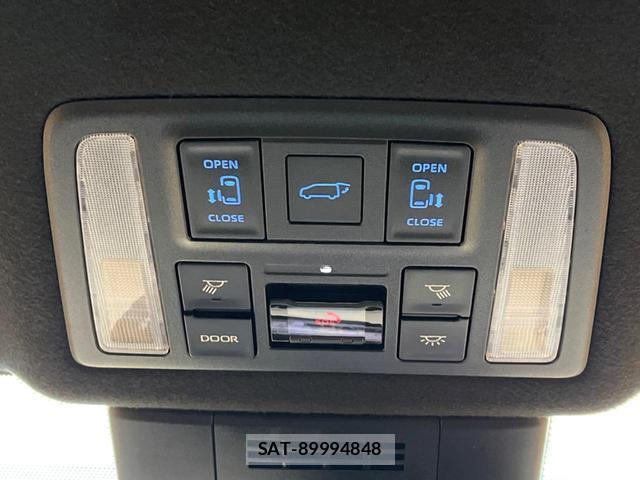 Toyota VOXY 2022-12 8361738-6