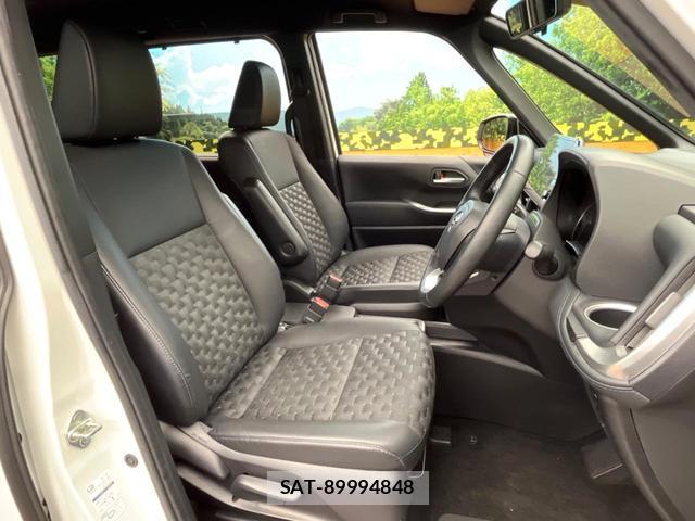 Toyota VOXY 2022-12 8361738-7