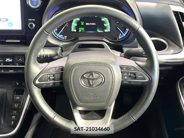 Toyota VOXY 2022-04 8361838-10