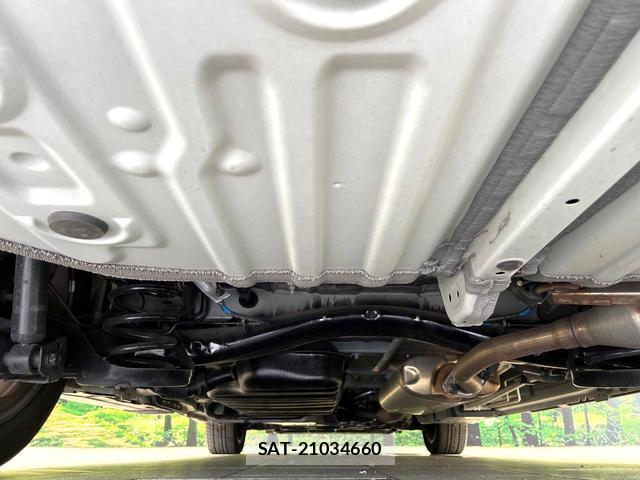 Toyota VOXY 2022-04 8361838-18