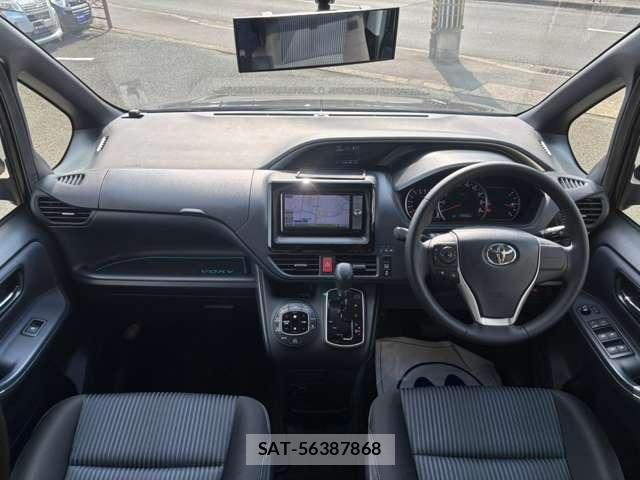 Toyota VOXY 2015-09 8361851-2