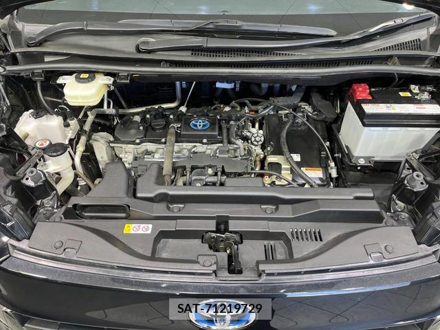 Toyota VOXY 2023-09 8361883-18