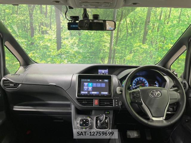 Toyota VOXY 2015-11 8361972-1