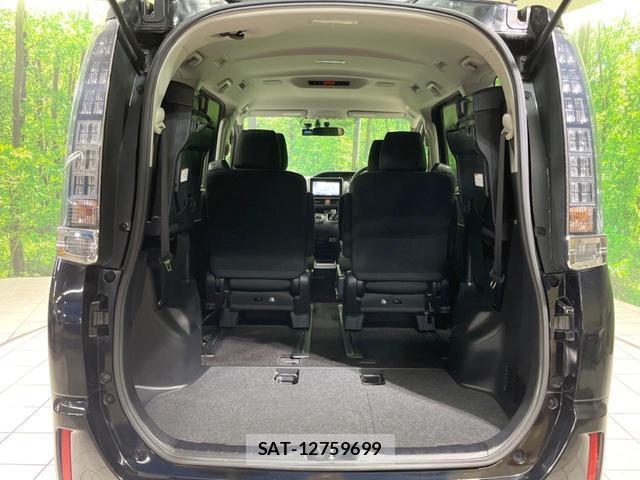 Toyota VOXY 2015-11 8361972-10
