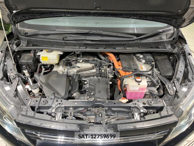 Toyota VOXY 2015-11 8361972-18