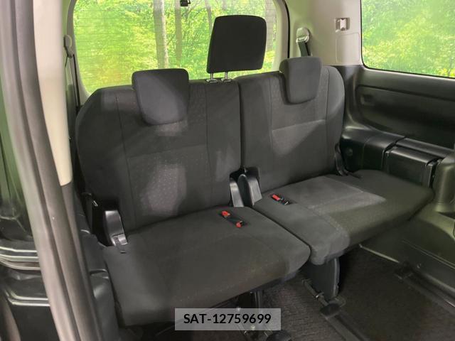 Toyota VOXY 2015-11 8361972-9