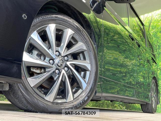 Toyota VOXY 2023-07 8361974-13