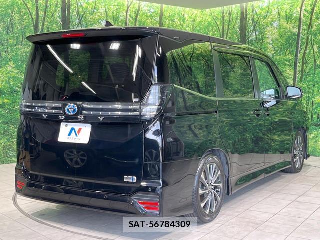 Toyota VOXY 2023-07 8361974-17