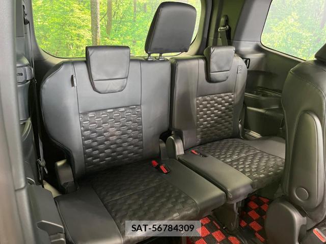 Toyota VOXY 2023-07 8361974-9