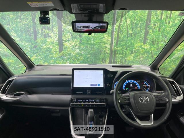 Toyota VOXY 2024-04 8361980-1