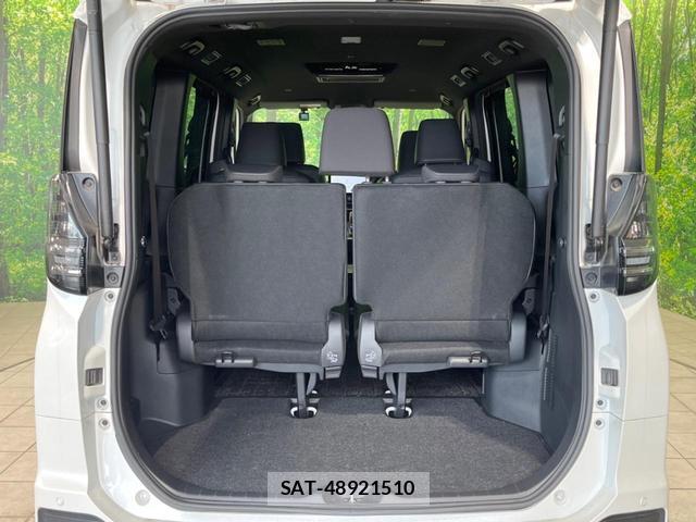 Toyota VOXY 2024-04 8361980-10