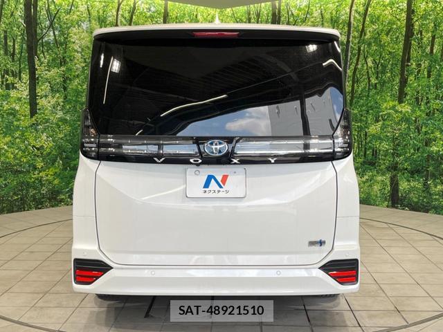 Toyota VOXY 2024-04 8361980-15