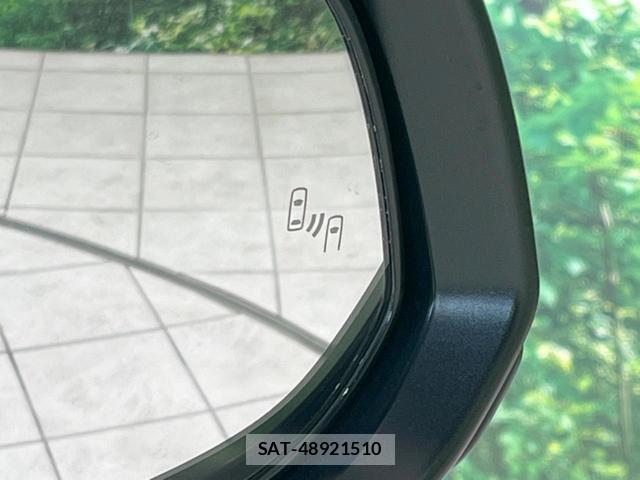 Toyota VOXY 2024-04 8361980-6