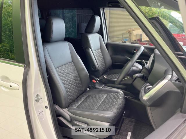 Toyota VOXY 2024-04 8361980-7