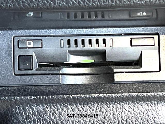 Toyota VOXY 2019-06 8362001-6