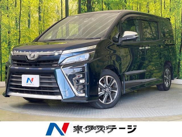 Toyota VOXY 2018-06 8362043-0