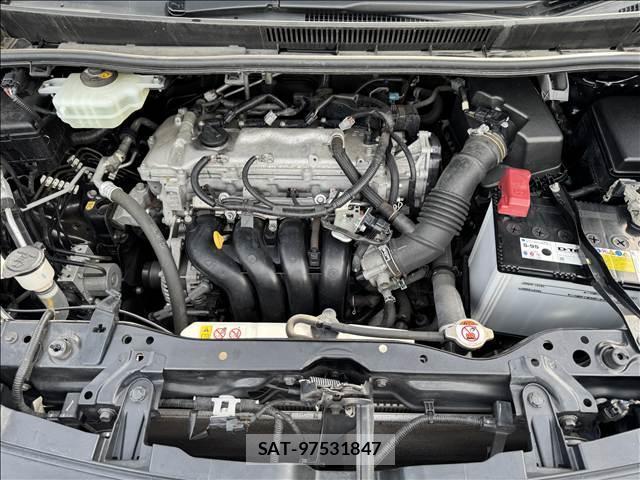 Toyota VOXY 2017-11 8362044-13
