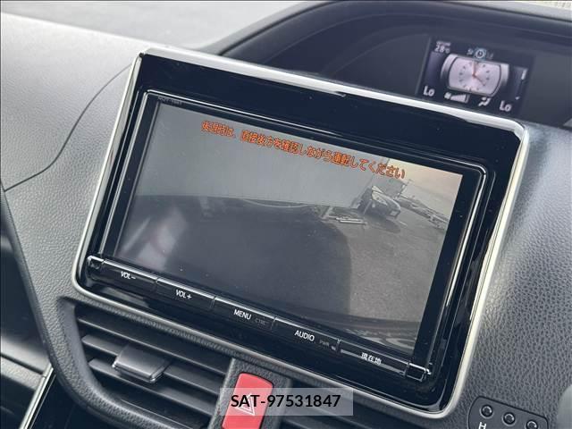 Toyota VOXY 2017-11 8362044-2