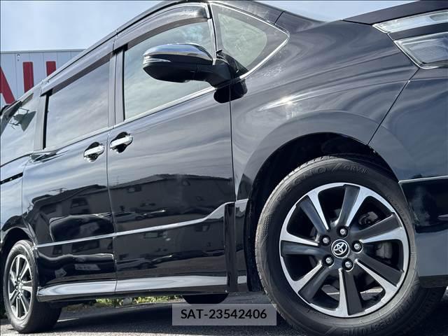 Toyota VOXY 2020-04 8362045-10