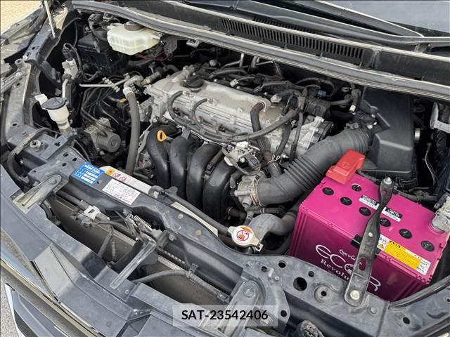 Toyota VOXY 2020-04 8362045-13