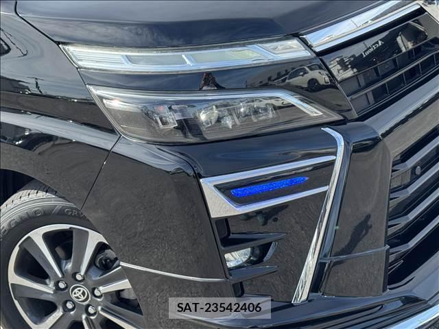 Toyota VOXY 2020-04 8362045-9