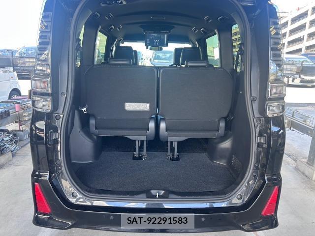 Toyota VOXY 2021-03 8362061-14