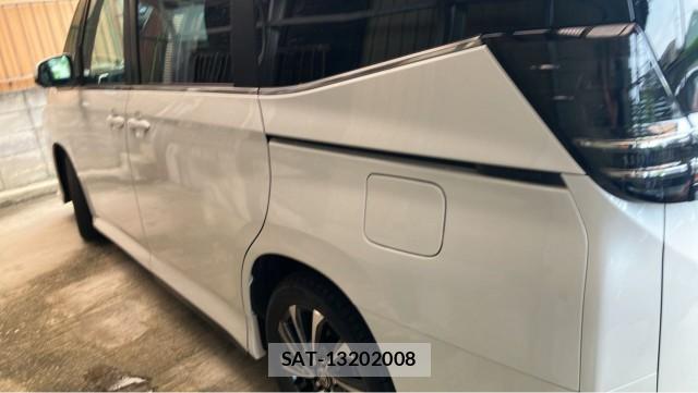 Toyota VOXY 2025-10 8362208-10