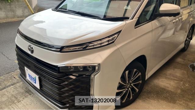 Toyota VOXY 2025-10 8362208-11
