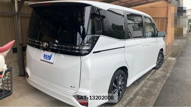 Toyota VOXY 2025-10 8362208-12