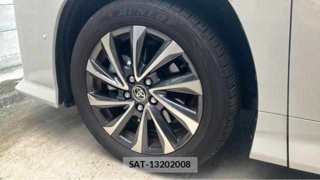 Toyota VOXY 2025-10 8362208-8