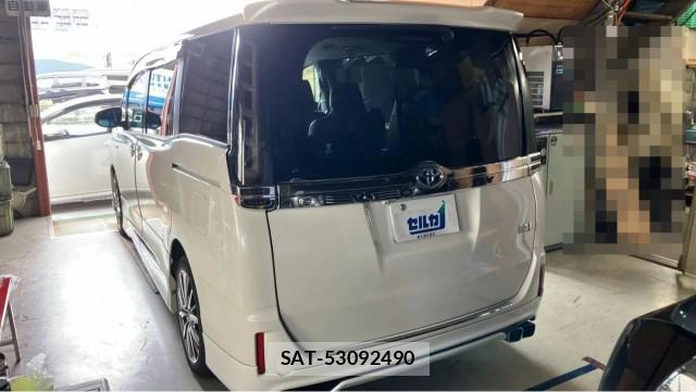 Toyota VOXY 2015-09 8362239-13