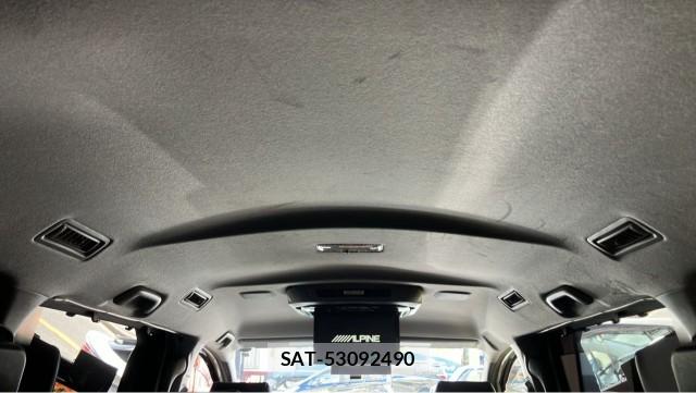 Toyota VOXY 2015-09 8362239-15