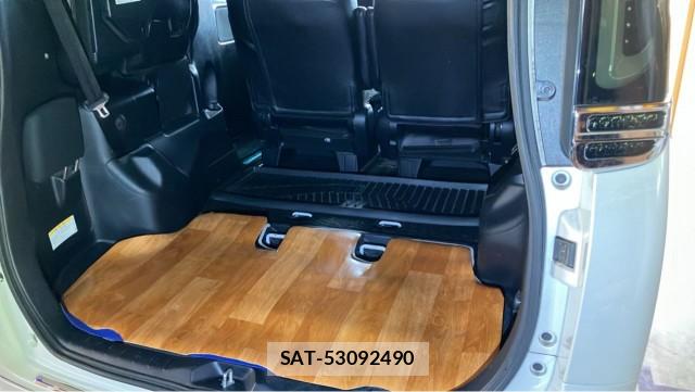 Toyota VOXY 2015-09 8362239-17