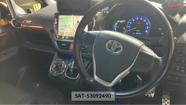Toyota VOXY 2015-09 8362239-2