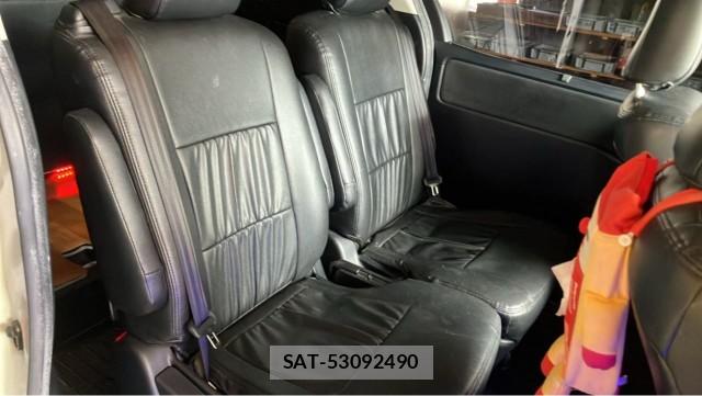 Toyota VOXY 2015-09 8362239-6