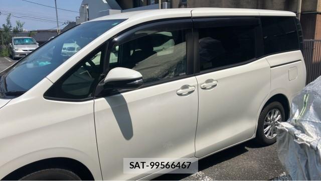 Toyota VOXY 2014-02 8362293-10