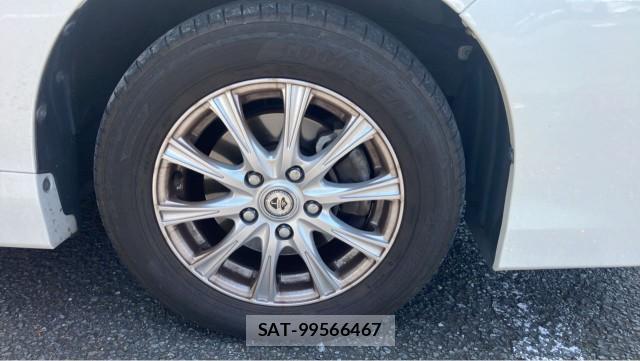 Toyota VOXY 2014-02 8362293-8