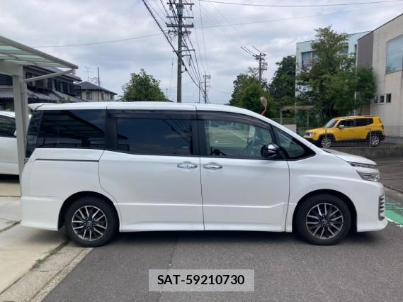 Toyota VOXY 2016-01 8362298-10