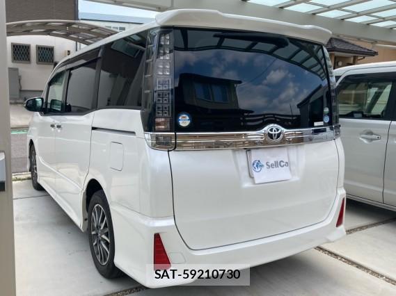 Toyota VOXY 2016-01 8362298-13