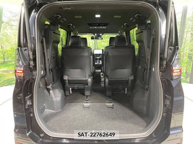 Toyota VOXY 2024-05 8362345-10