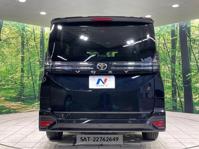Toyota VOXY 2024-05 8362345-15