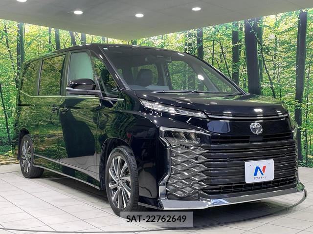Toyota VOXY 2024-05 8362345-16