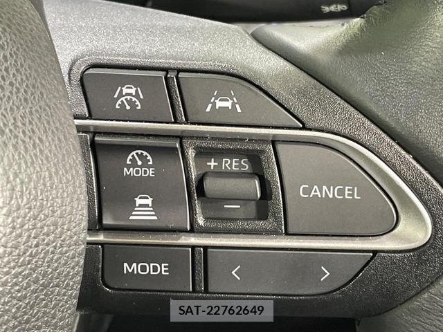 Toyota VOXY 2024-05 8362345-5